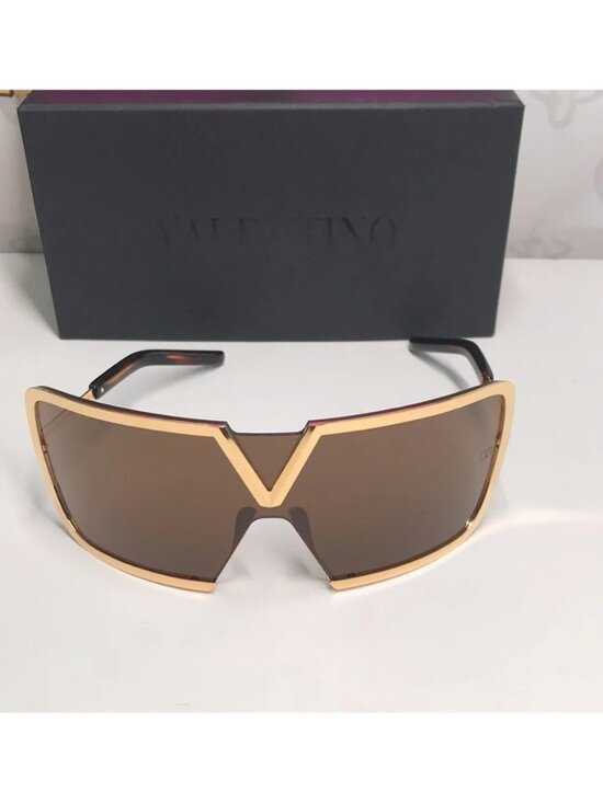 New Authentic Valentino V-Romask Oversized Sunglasses – Light Gold Titanium, Uni main image 8